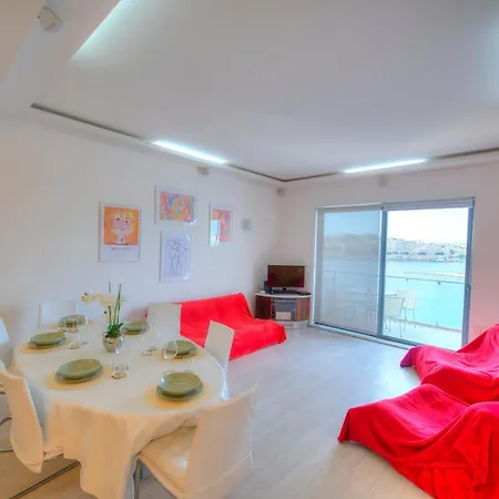 Bright And Spacious 3 Bedroom With Breathtaking Views - Goslm-5 Sliema