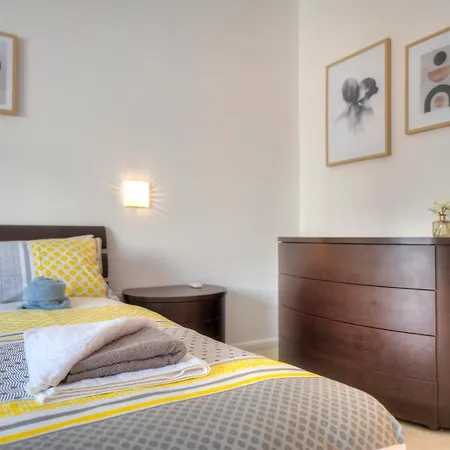 Bright And Spacious 3 Bedroom With Breathtaking Views - Goslm-5 Appartement