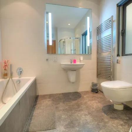 Apartman Bright And Spacious 3 Bedroom With Breathtaking Views - Goslm-5 Sliema