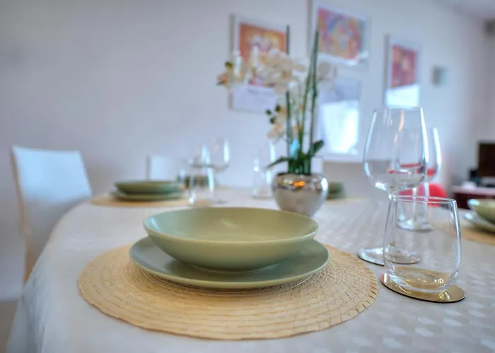 Bright And Spacious 3 Bedroom With Breathtaking Views - Goslm-5 Apartament *